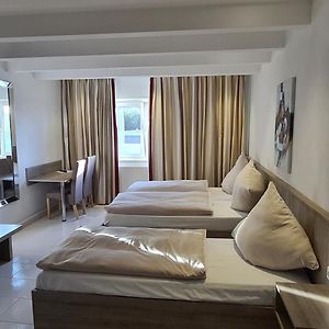 Familien-Zimmer